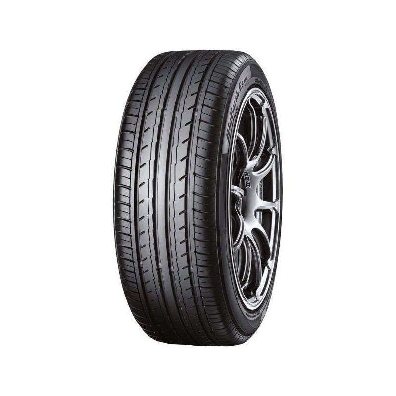 YOKOHAMA BLUEARTH-ES ES32A 235/45 R17 97V